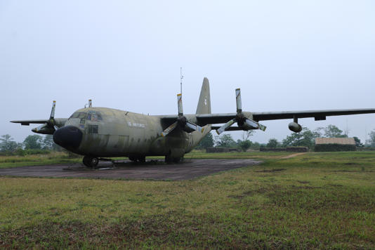 Máy bay C-130 trưng bày tại sân bay Tà Cơn, huyện Hướng Hóa, Quảng Trị. Ảnh: Võ Thạnh