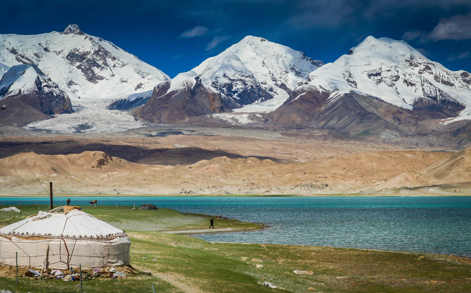 Discover the magnificent landscapes of China