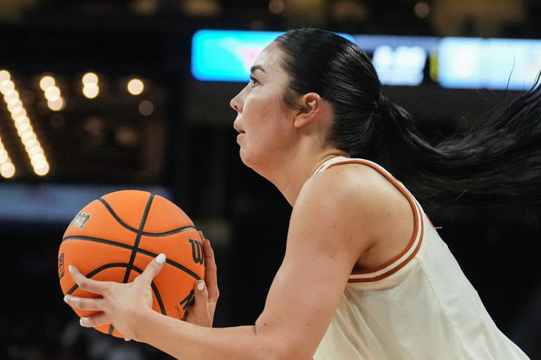 Texas' Shaylee Gonzales buries 3-pointers and Dragons in NCAA first ...