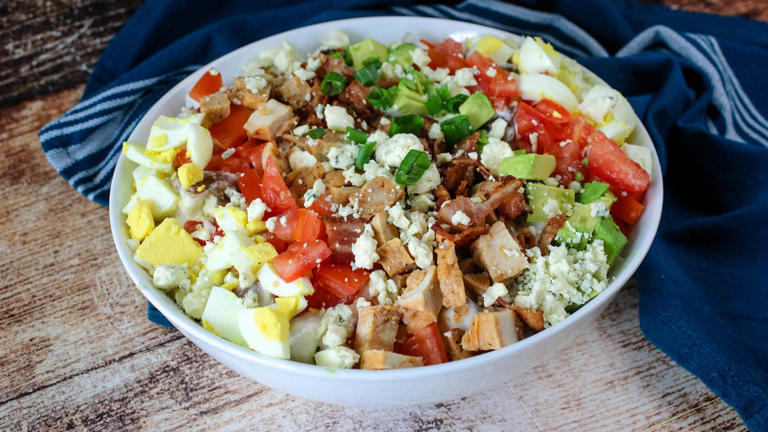 This Colorful Dish Is An Unusual And Delicious Pasta Salad - Zucchini 