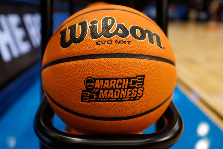 March Madness schedule today TV channels, scores for Saturday's NCAA