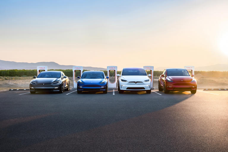 What Do Tesla, Gm, And Lincoln Have In Common? The Most Loyal Car 