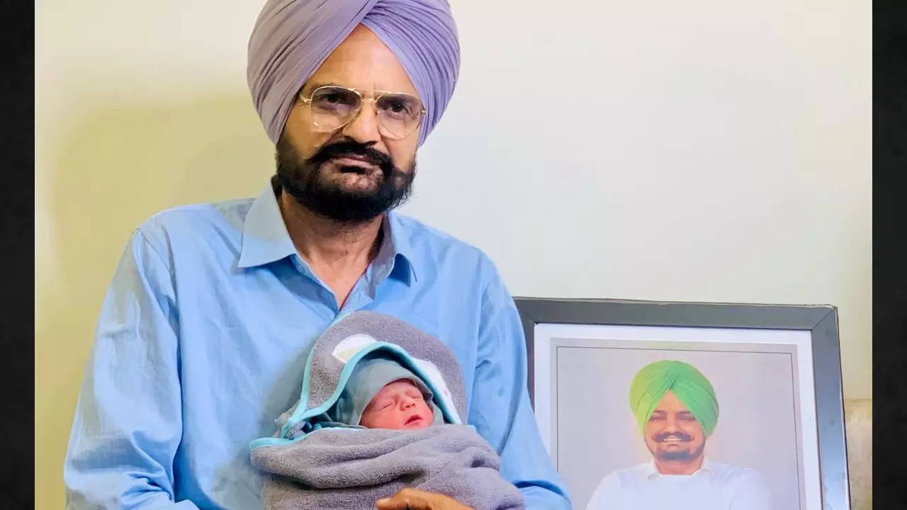 Sidhu Moosewala’s Baby Brother Shubhdeep Arrives Home; Father Balkaur ...