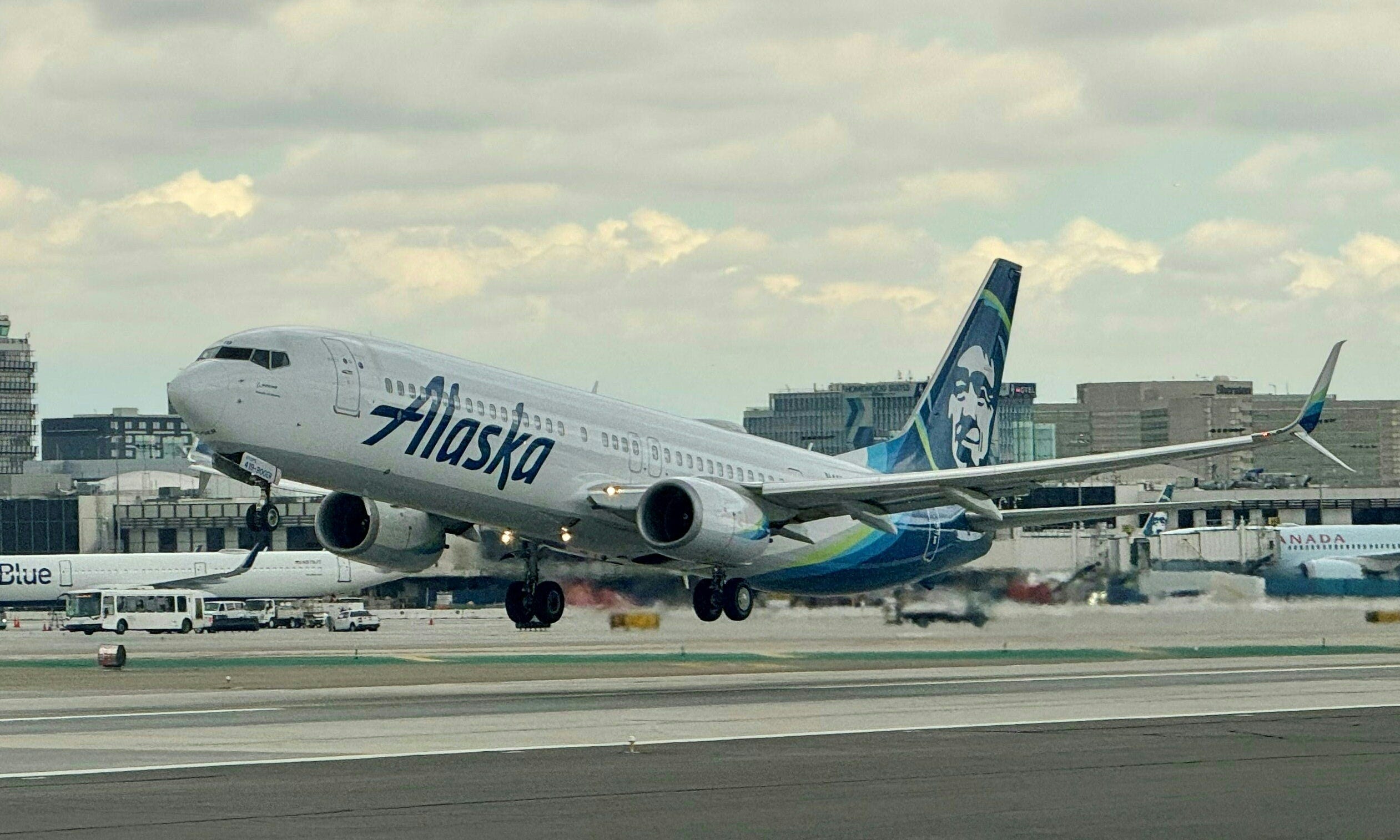 faa lifts ground stop of alaska airlines flights after system issues resolved