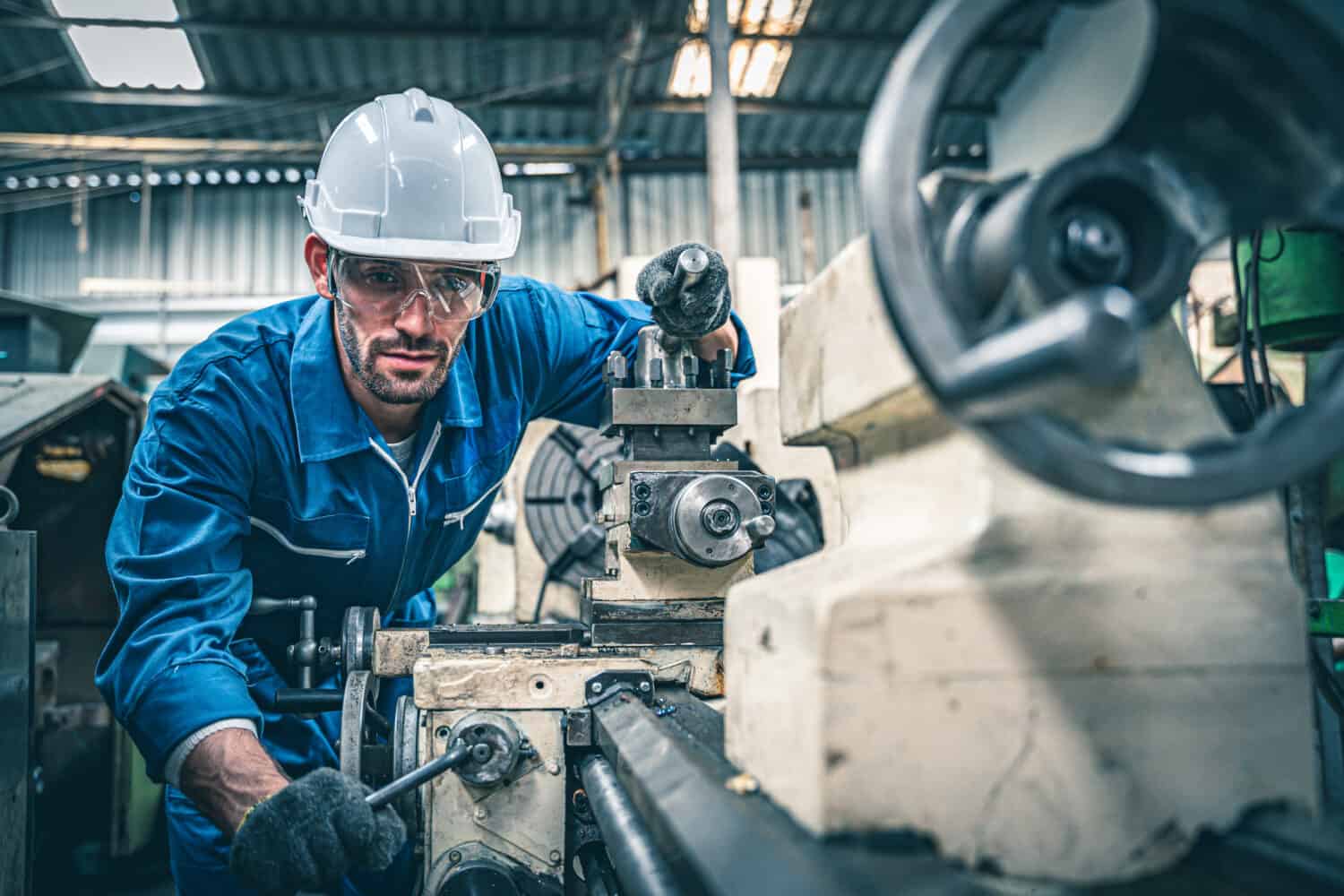 10 Blue Collar Jobs That Pay The Most