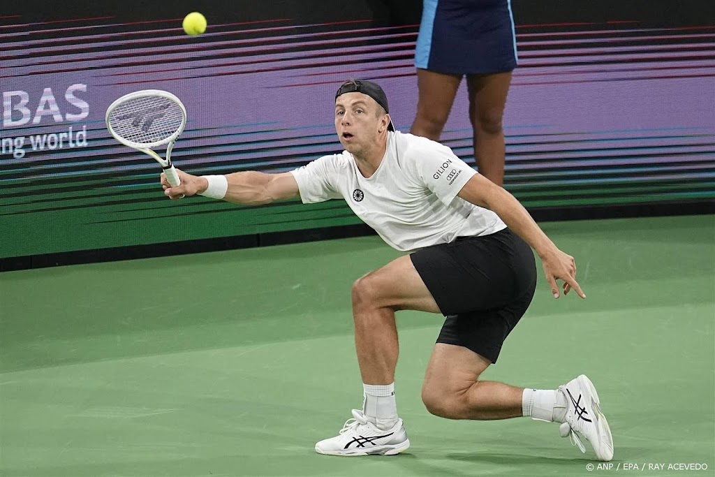 Griekspoor Bereikt Na Driesetter Derde Ronde Tennistoernooi Miami