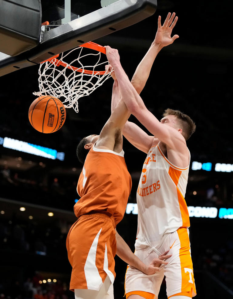 Why did Dalton Knecht transfer to Tennessee? Vols star began career at ...