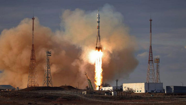 El cohete Soyuz ya se dirige a la Estación Espacial Internacional tras ...