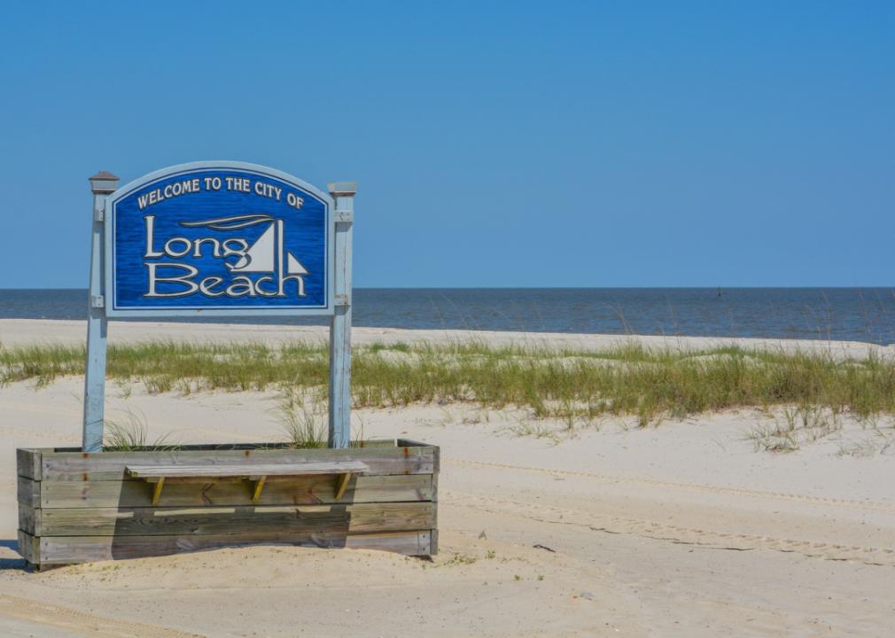 <p>- Number of beaches: 3<br> - Beach length: 9.13 miles<br> - Average swim season length: 213 days<br> - Average county summer temperature: 82.3 degrees<br> - Median home price: $163,800</p>