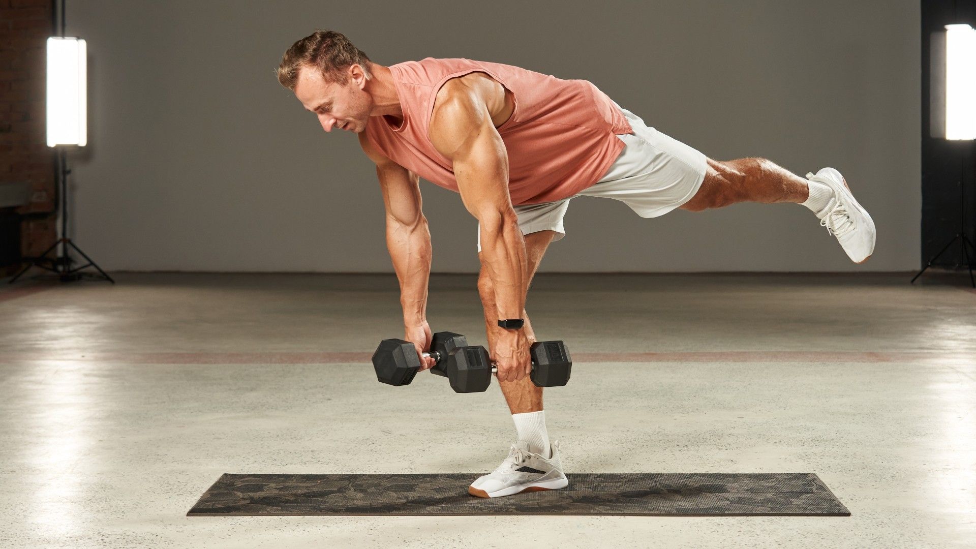 You don’t need barbells to sculpt leg muscle — 5 dumbbell exercises for