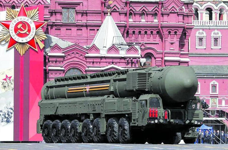 Un lanzador de misiles balísiticos intercontinentales Yars en un desfile ien Moscú, el 7 de mayo de 2022.