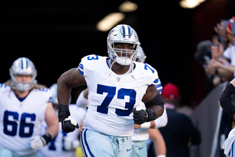 Cowboys considering major shakeup on O-line