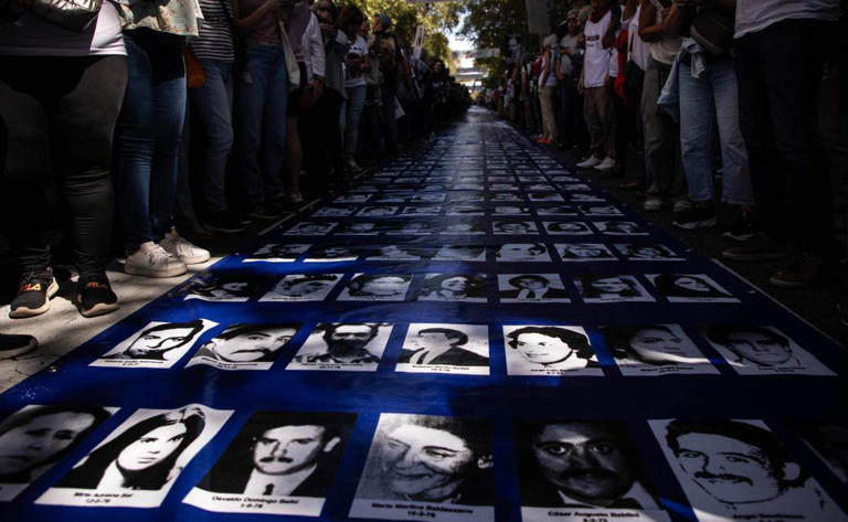 Gobierno de Javier Milei niega cifra de 30 mil desaparecidos durante la  dictadura militar en Argentina
