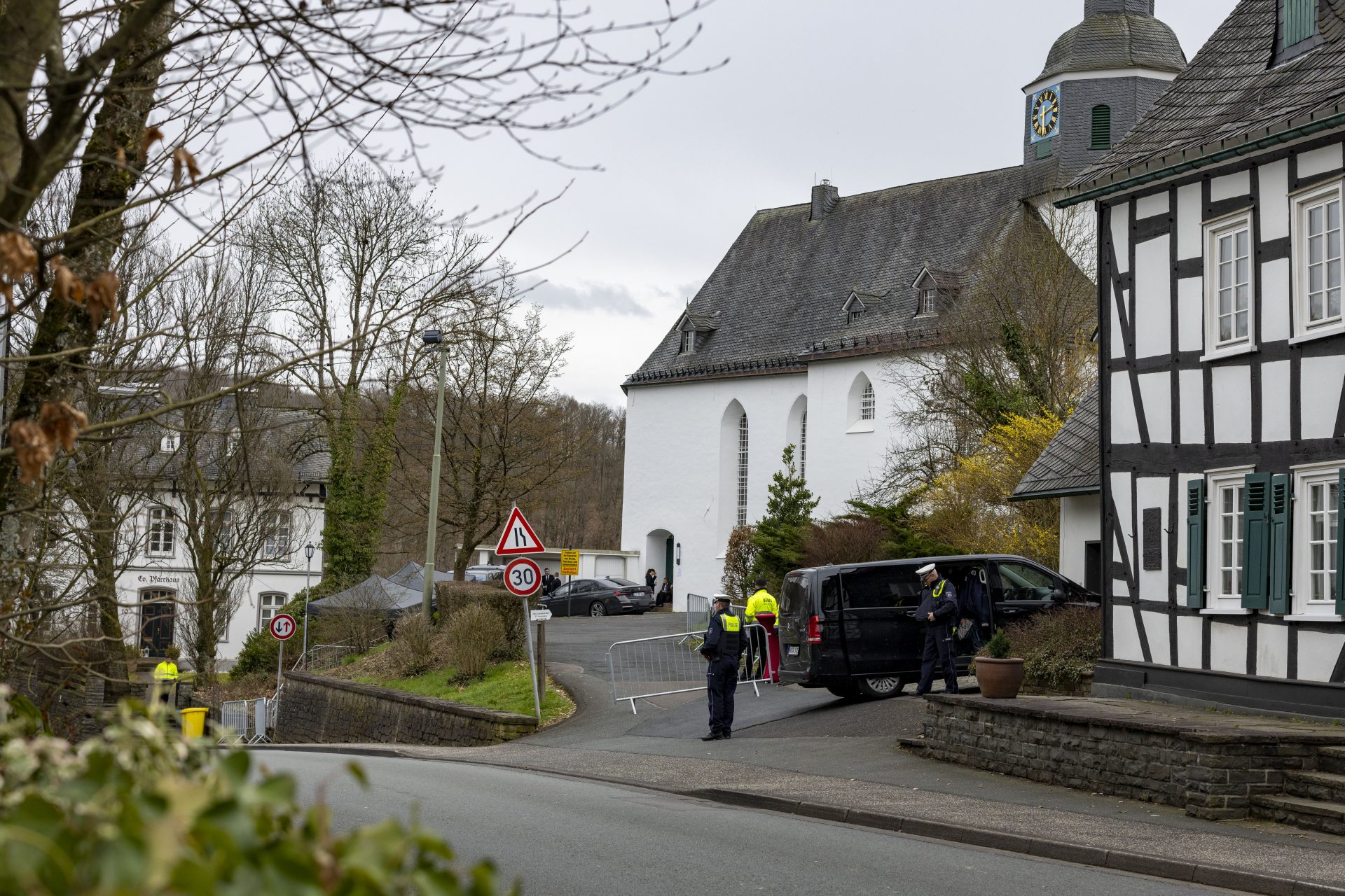 Diese Tat erschütterte ganz Deutschland: Der Fall der 12-jährigen Luise ...