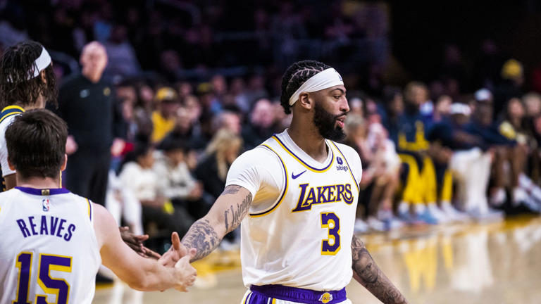 Lakers win their third in a row behind Anthony Davis’ dominance 