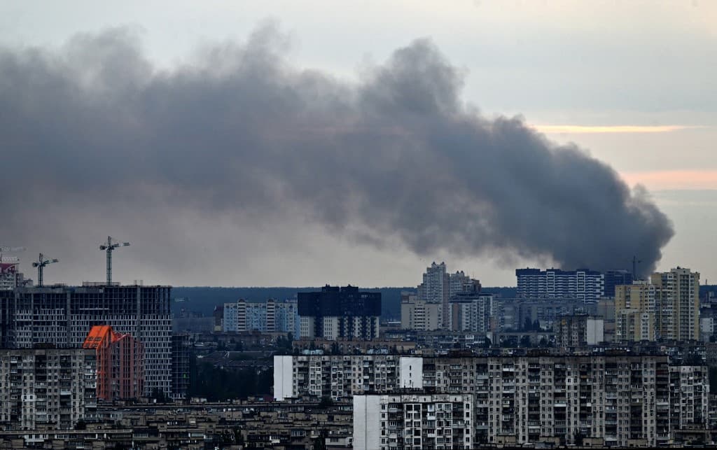 Guerre En Ukraine: Plusieurs Explosions Entendues à Kiev