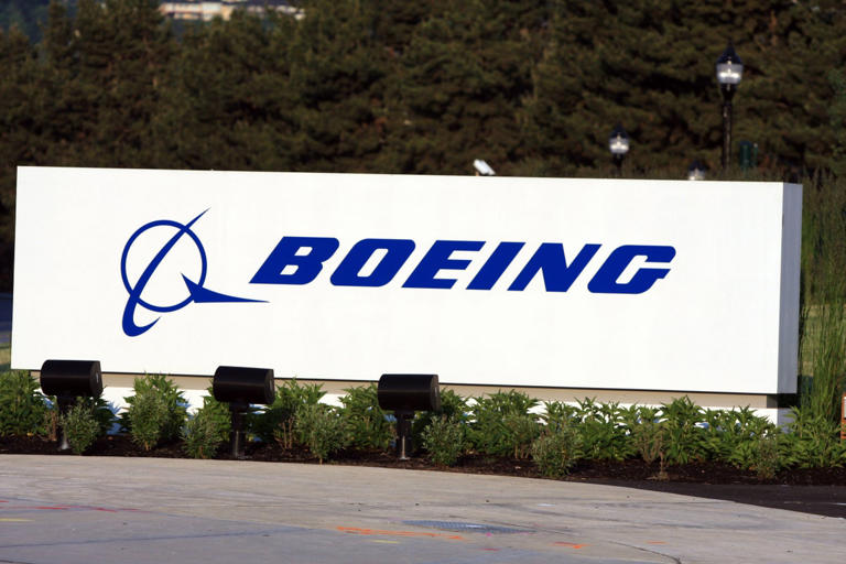 Boeing boss Dave Calhoun announces resignation amid safety crisis