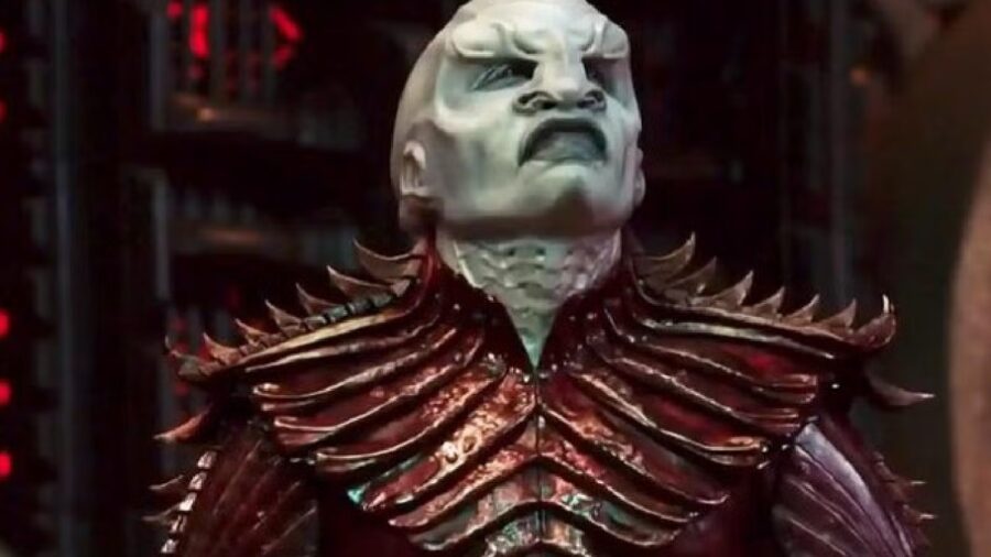 <p>Before we can get to how this Voq should have been connected to the best Star Trek series (yeah, I said it), let’s review some of what we know about this albino Klingon. Due to his unique skin coloration, Voq was an outcast in Klingon society, and he ended up joining a kind of cult centered around T’Kuvma, a Klingon who hated the Federation and wanted to unite the Klingon Empire against them. Because he was an albino, Voq was still an outcast among T’Kuvma’s Klingons, but his unwavering loyalty and faith convinced T’Kuvma to make the strange Klingon the Torchbearer, a role that had great cultural significance.</p>