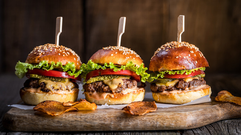 5 Unexpected Fresh Ingredients To Upgrade Your Burger