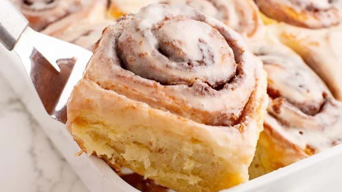 27 Delicious Homemade Cinnamon Roll Recipes Youll Love To Bake