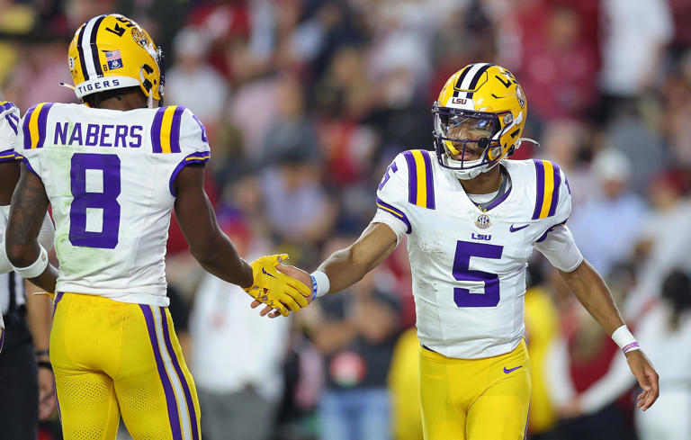 Watch: Jayden Daniels Shows Off The Deep Ball During Pro Day Throwing 