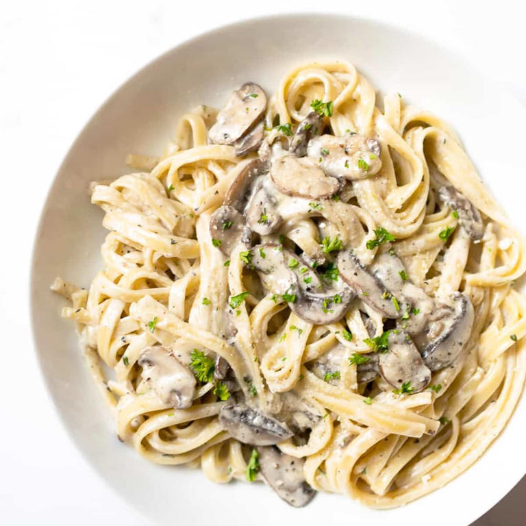 10 Quick & Easy Pasta Dinner Recipes (Under 35 Minutes!)