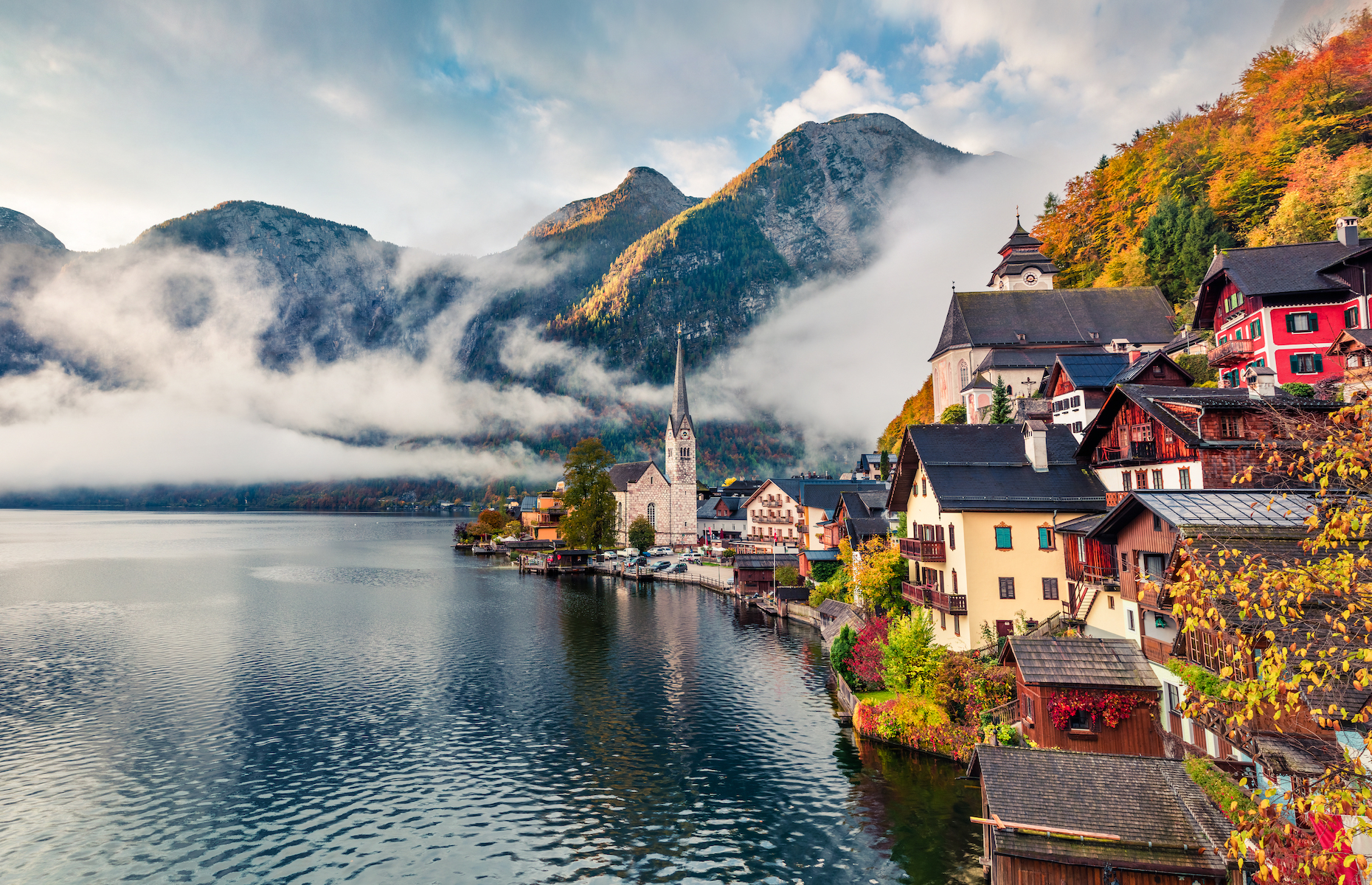 25 Beautiful Mountain Towns In The World