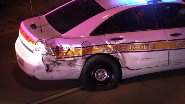 Jeep hits Illinois State Police car, IDOT truck on Dan Ryan Expressway