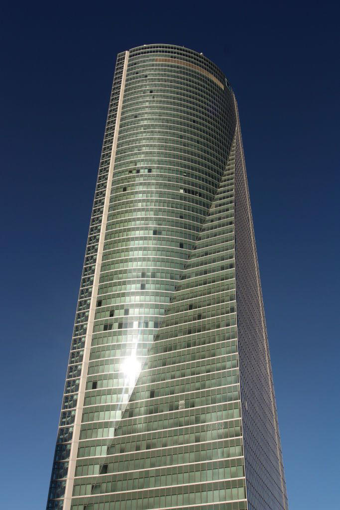 Arquitectura de altos vuelos: los 25 rascacielos más altos de España