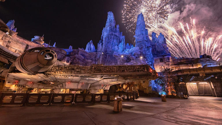 “Fire of the Rising Moons” nighttime spectacular at Disneyland's Star Wars: Galaxy’s Edge.