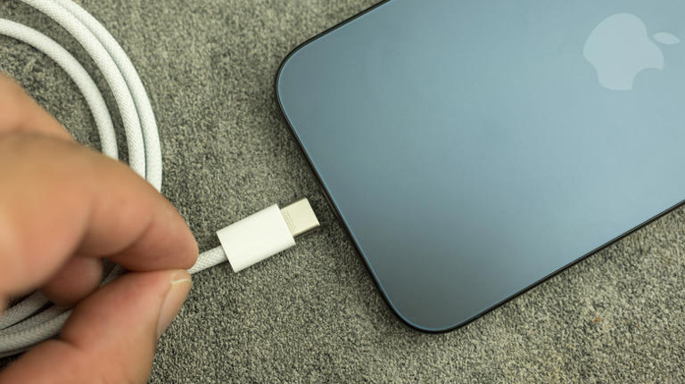 What Is Clean Energy Charging On Iphone (and Should You Turn It Off?)