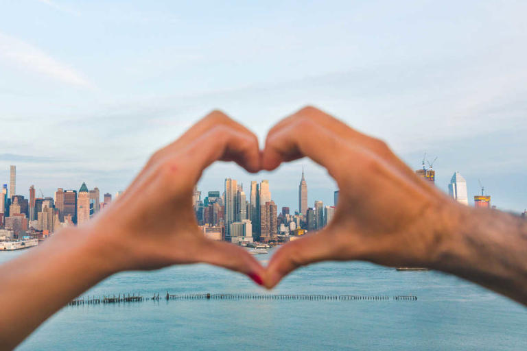 Whether you're planning a couples' trip to the Big Apple to celebrate a special occasion or you're native New Yorkers looking for exciting date ideas, this is the guide for you. Let's dive into all of the most romantic things to do in NYC including the top iconic spots, where to eat, and where to stay so you have an unforgettable time!