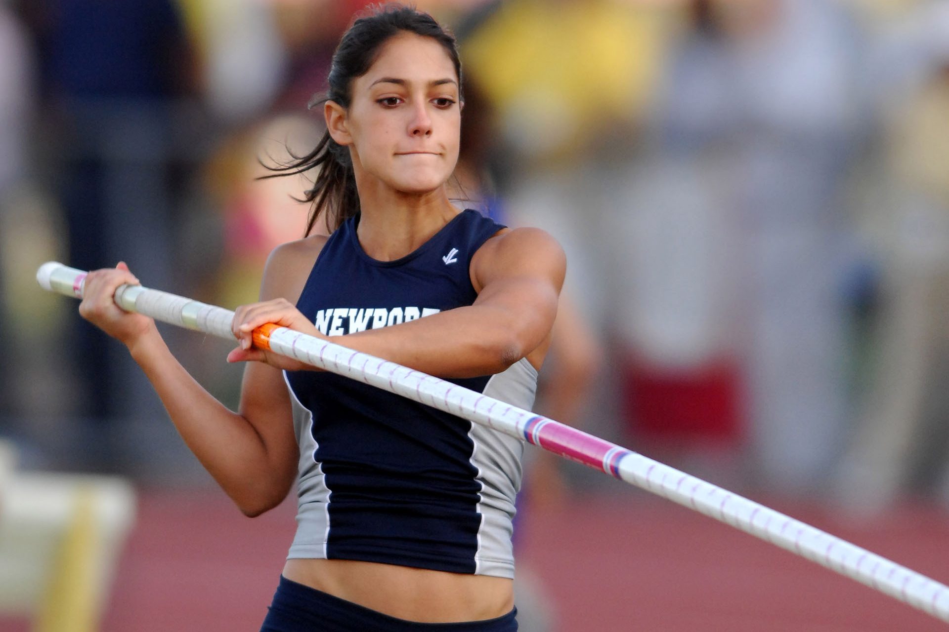 Polémica foto casi le cuesta la carrera a Allison Stokke