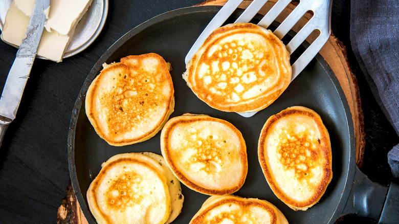 The 2-Ingredient Pancakes That Pack A Fruity Punch