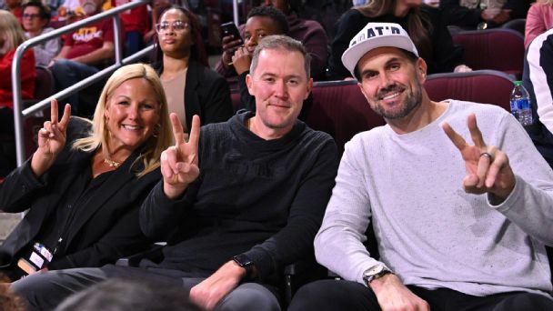 Lincoln Riley, Matt Leinart Attend USC's March Madness Game