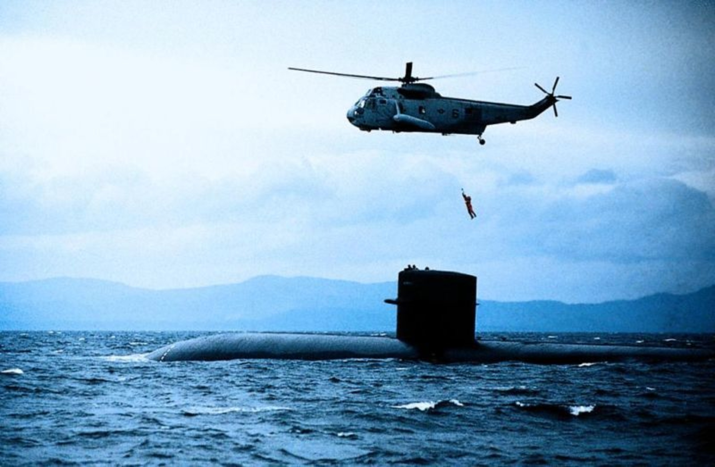 <p>The movie was mostly shot on sound stages on the Paramount lot since you can’t shoot a real movie on a submarine. That doesn’t mean actual subs weren’t involved. The USS Houston and its crew spent a month working on the film. They surfaced more than 40 times during shooting, either in rehearsals or for the camera.</p><p><a href='https://www.msn.com/en-us/community/channel/vid-cj9pqbr0vn9in2b6ddcd8sfgpfq6x6utp44fssrv6mc2gtybw0us'>Follow us on MSN to see more of our exclusive entertainment content.</a></p>