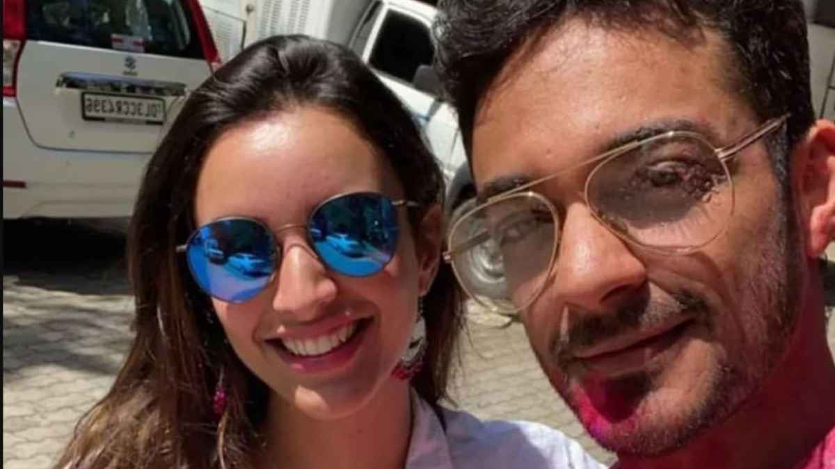 Triptii Dimri Celebrates Holi With Rumoured Boyfriend Sam Merchant; See ...