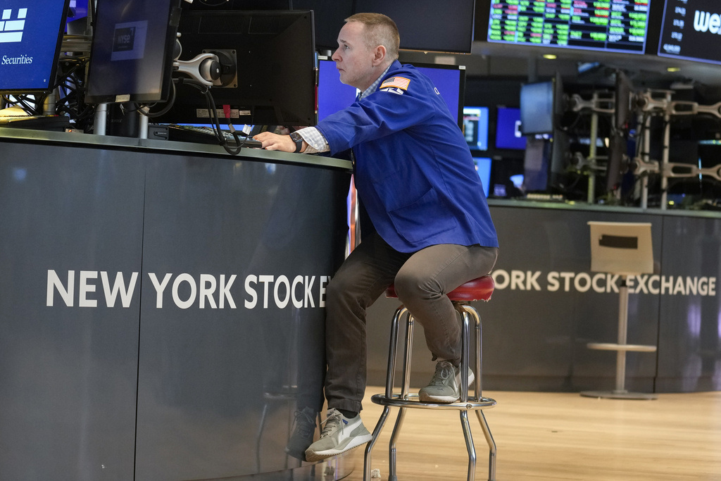 Stock market today Wall Street opens higher, edging back toward records