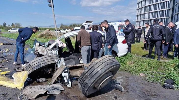 Hatay'da Katliam Gibi Kaza! Tır, Otomobile çarptı: 6 ölü