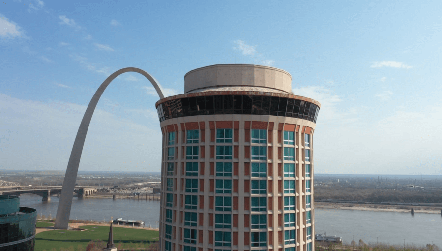 St. Louis considers eminent domain for vacant Millennium Hotel