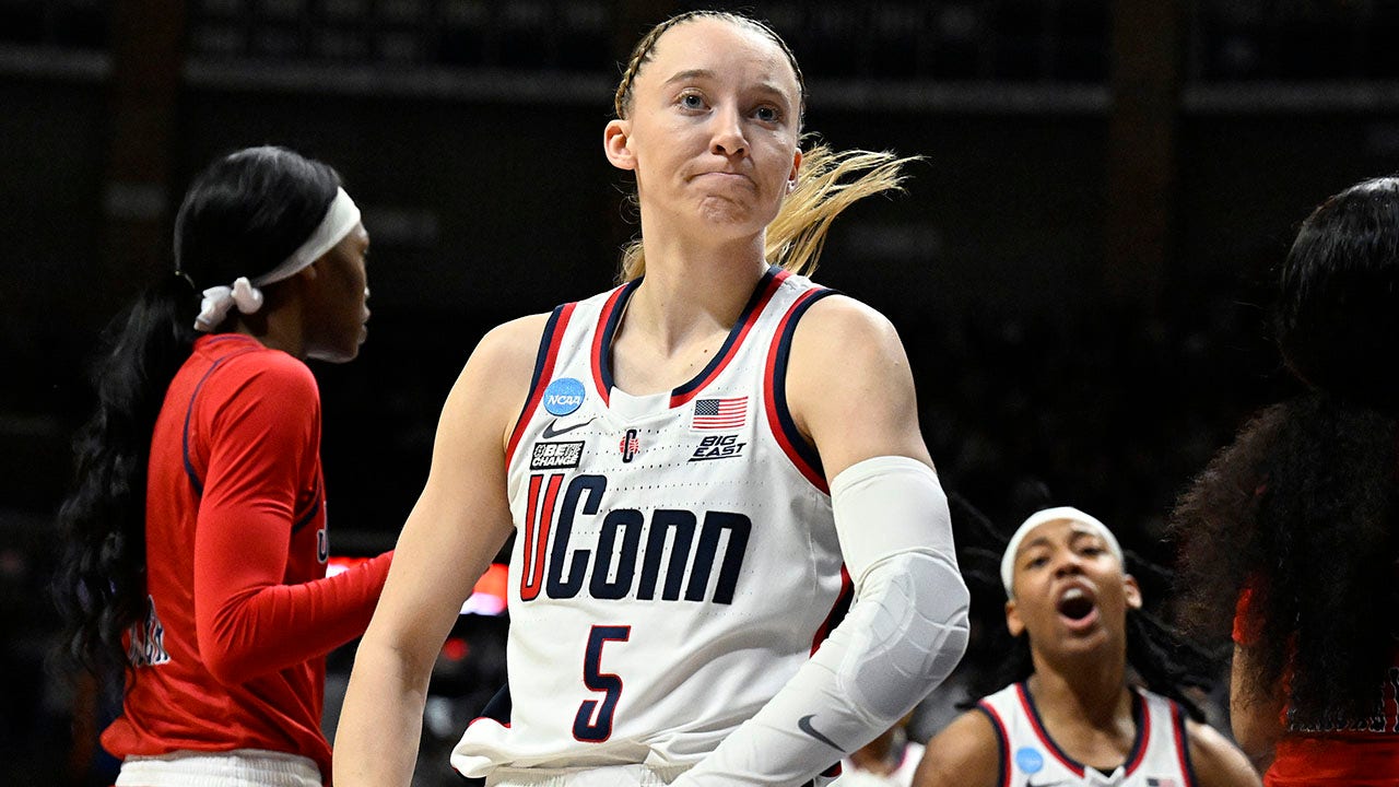 UConn's Paige Bueckers 'best Player In America,' Coach Geno Auriemma Says