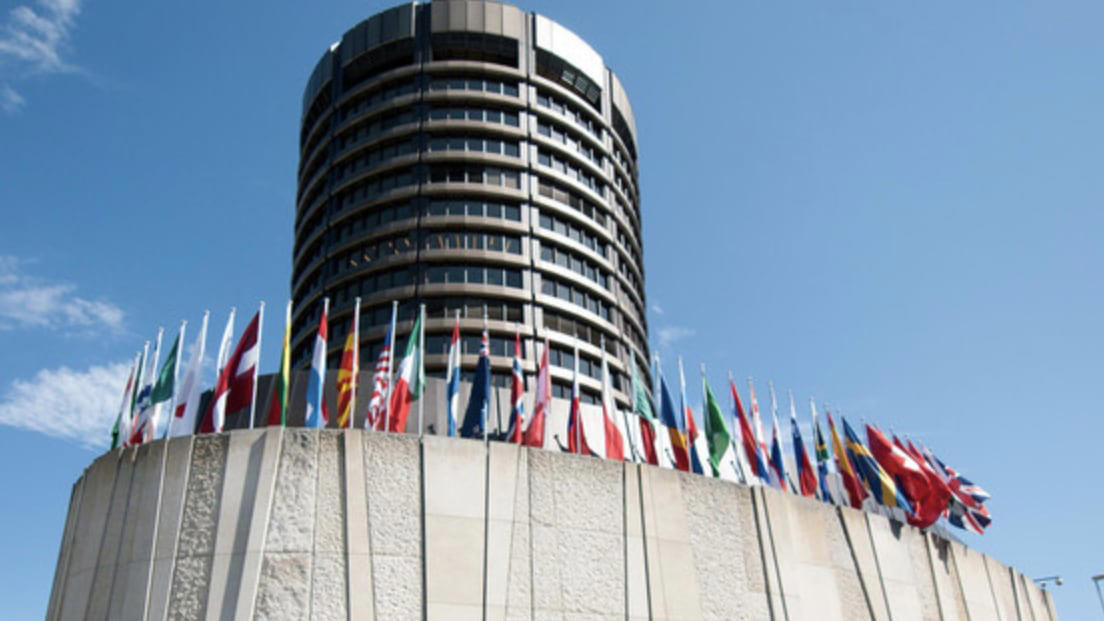 market confidence could quickly crumble, bis warns indebted nations