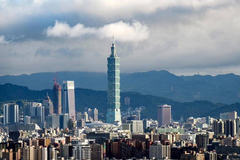 This 660-ton pendulum protects Taiwan's tallest skyscraper from earthquakes