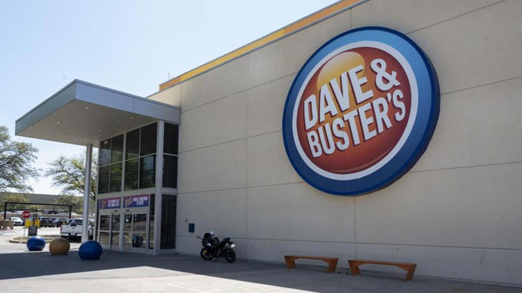 Dave & Buster's looks overseas for growth