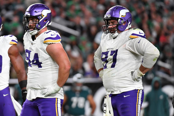 vikings defensive line rated among 5 worst in nfl