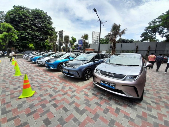 pemerintah wanti impor mobil listrik utuh secara masif ke indonesia