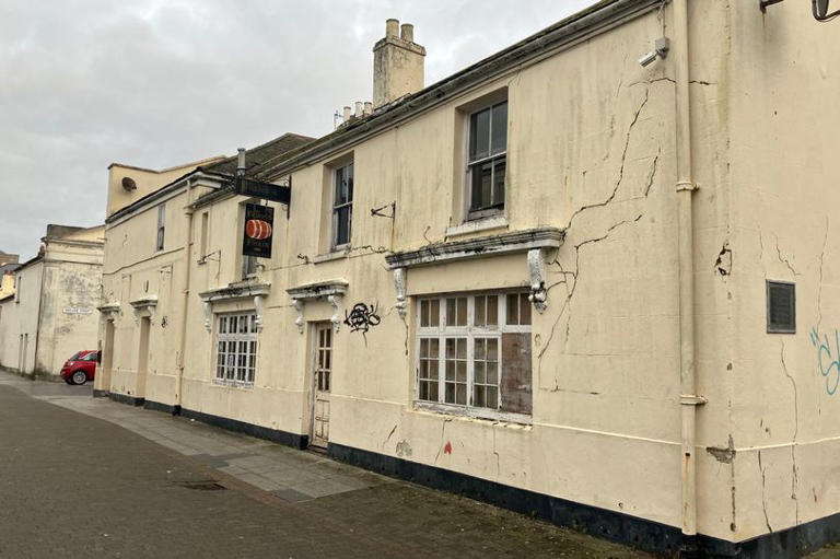 Plans to reopen Plymouth pub Famous Firkin stall as costs skyrocket