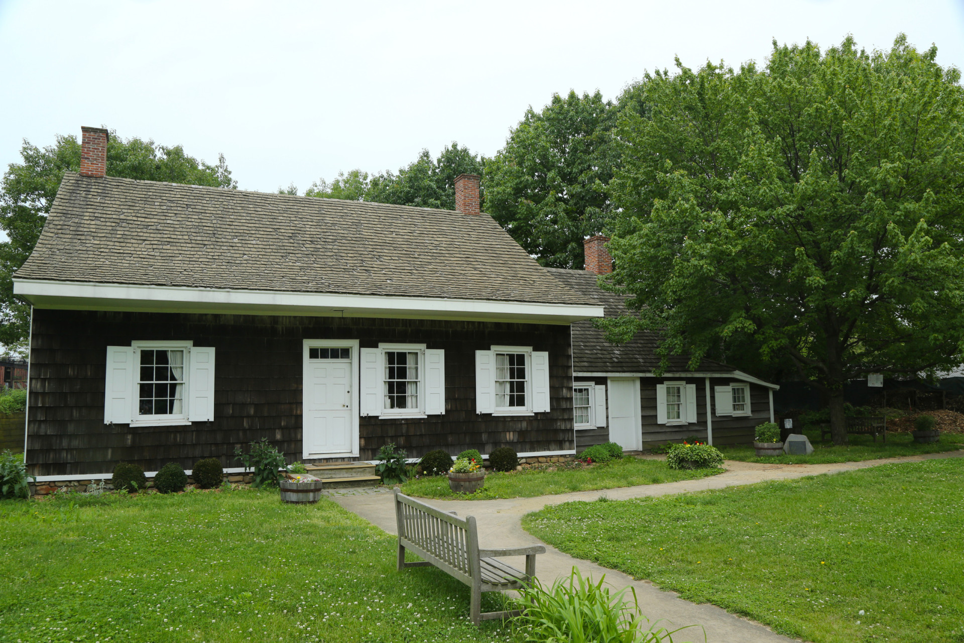 The oldest houses in the US