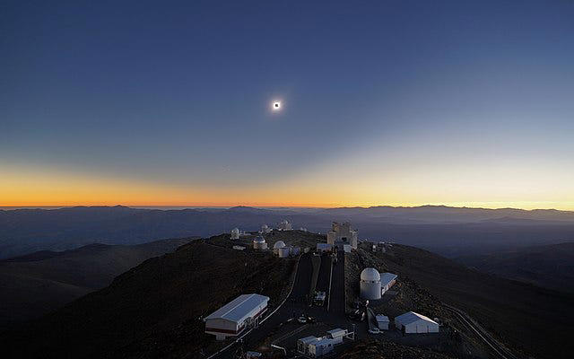 A rare 'Devil comet' will appear during the 2024 total solar eclipse ...