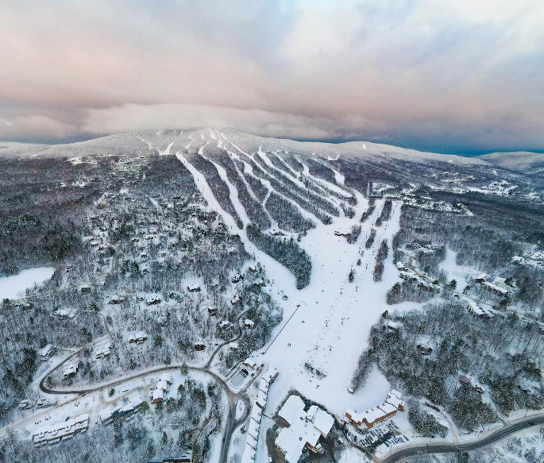 Best Ski Resorts in U.S. for Iconic Runs and Après-Ski Fun